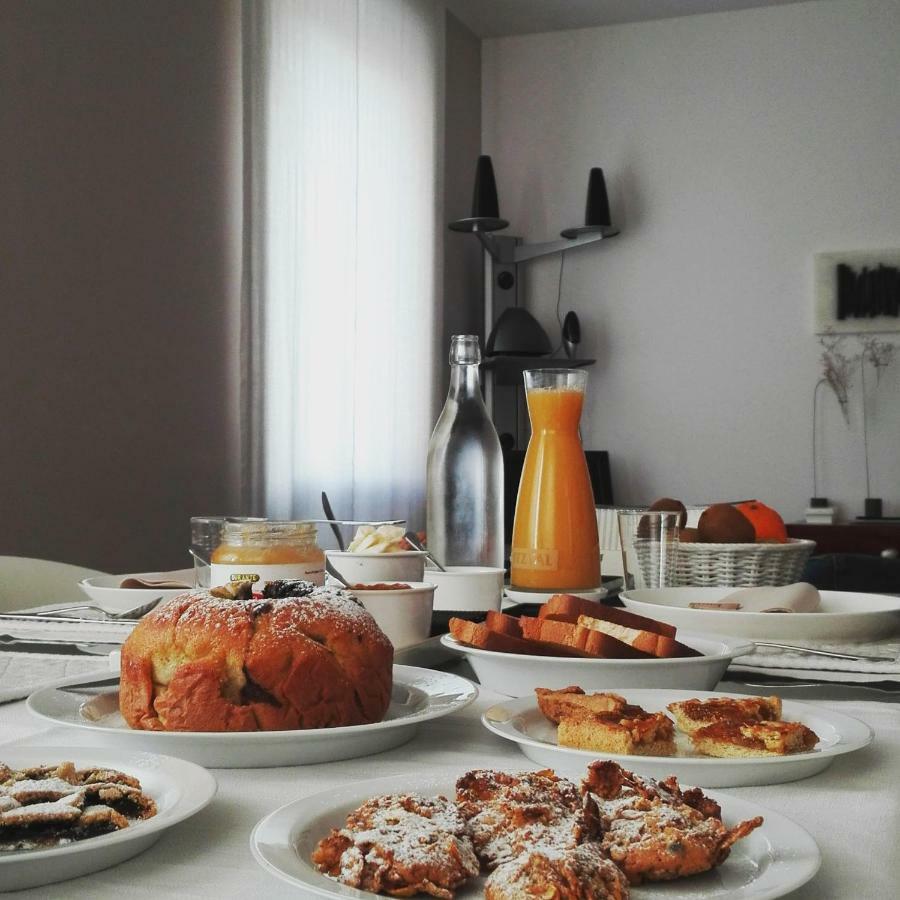 Bed and Breakfast Largo Fileni 7 San Benedetto del Tronto Exterior foto